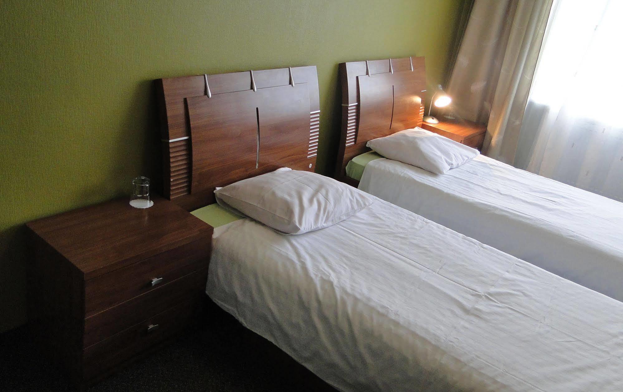 Dzintarjura Hotel Вентспилс Екстериор снимка