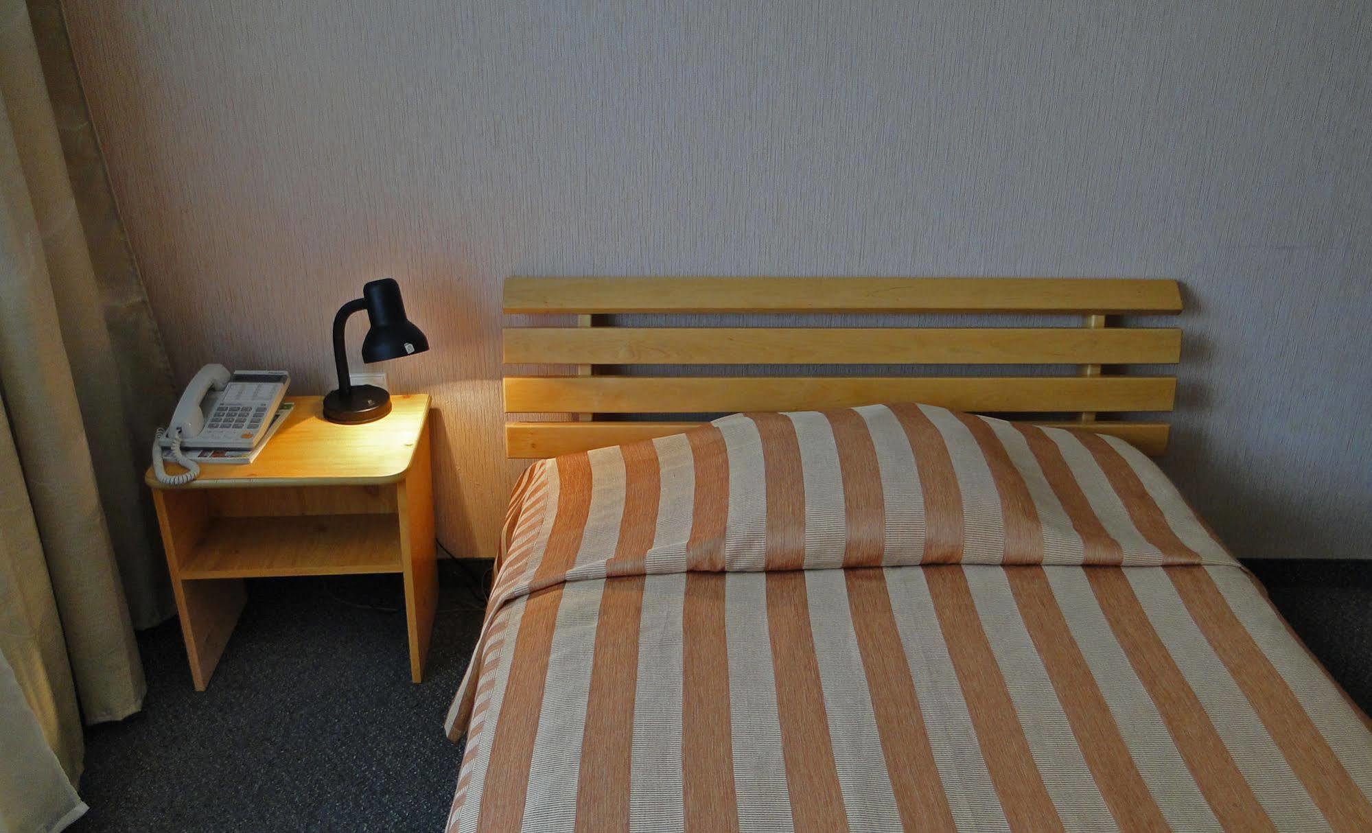 Dzintarjura Hotel Вентспилс Екстериор снимка