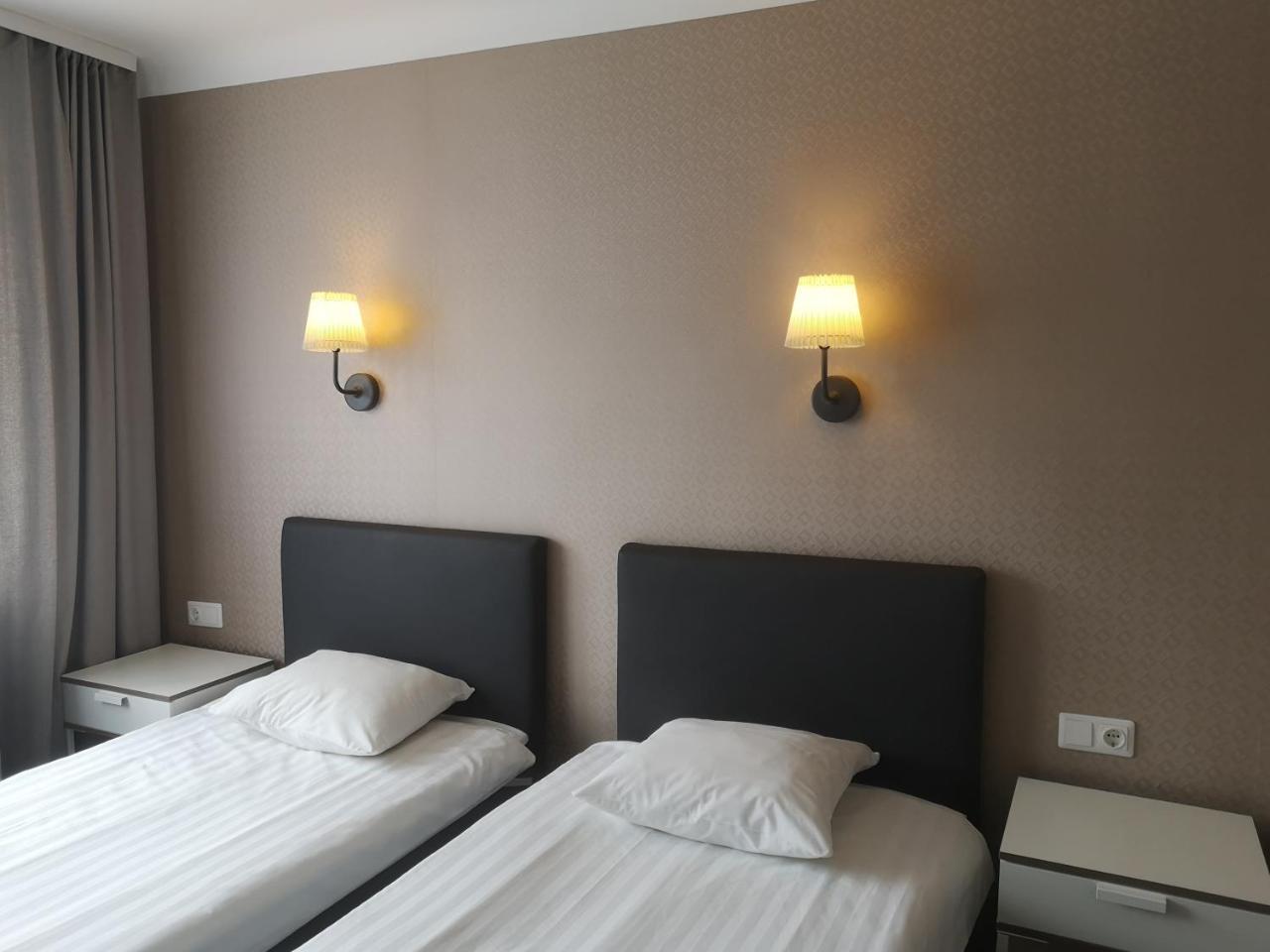 Dzintarjura Hotel Вентспилс Екстериор снимка